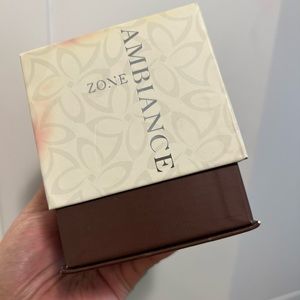 Blackberry & Frangipane scented candle